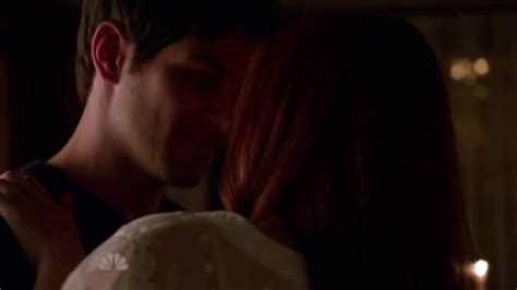 Grimm - Nick & Juliette slow dance scene - YouTube