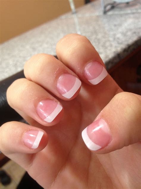 Short French Tip Nails - Tribuntech