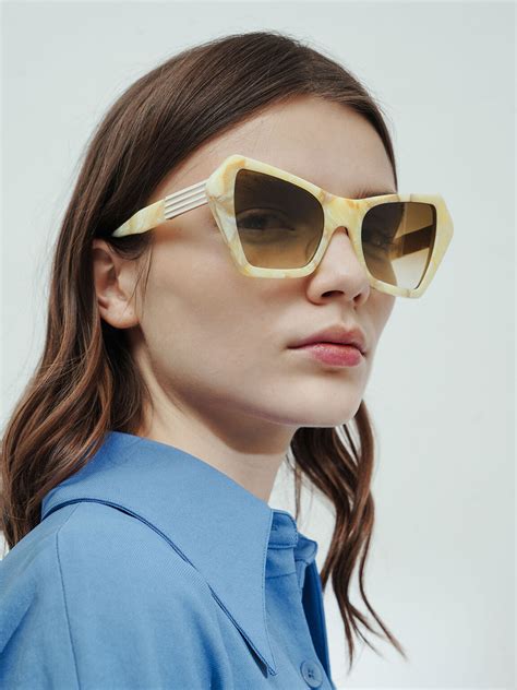 Cream Geometric Frame Sunglasses - CHARLES & KEITH International