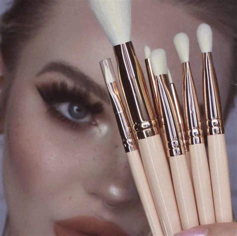9 Vegan Makeup Brushes for a Flawlessly Fur Free Face | Vegan makeup brushes, Cruelty free ...