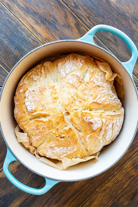 No Knead Dutch Oven Bread - Cast Iron Recipes