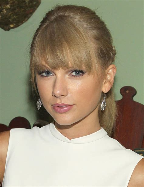 Taylor Swift | Biography, Albums, Songs, & Facts (2023)