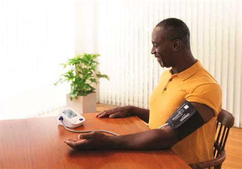 Customer Reviews: Omron 3 Series Automatic Upper Arm Blood Pressure Monitor Black/White BP7100 ...