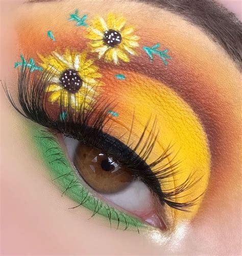 Bold and Bright Summer Makeup Vibrant & Daring : Sunflower Eyeshadow Look