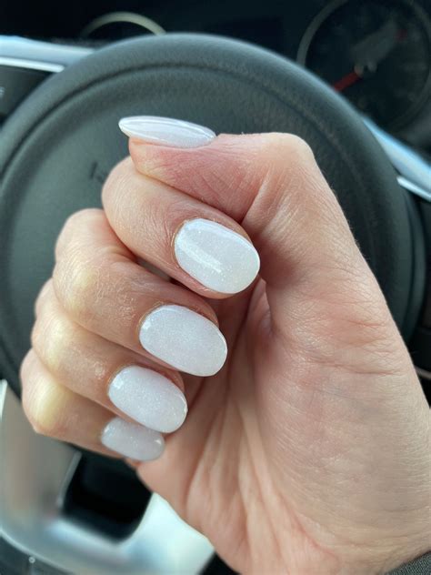 Winter White Nails – Vibrant Guide