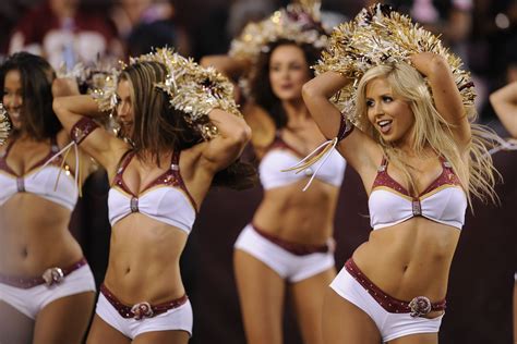 Who Has The Best Looking Cheerleaders? - Football Gallery | eBaum's World