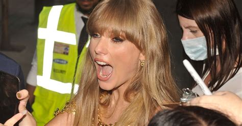 Taylor Swift Fixed Her Teeth, But Fans Are Worried Over Her Smile