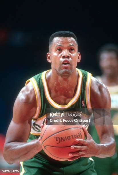 Dale Ellis Nba Photos and Premium High Res Pictures - Getty Images