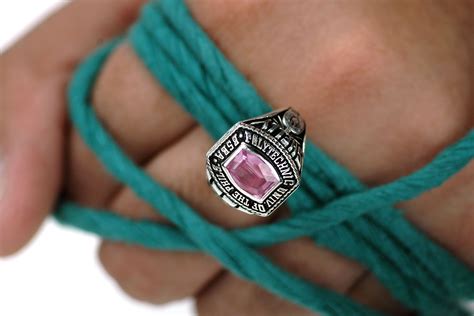 Class Ring | Class ring, Jewelry art, Rings