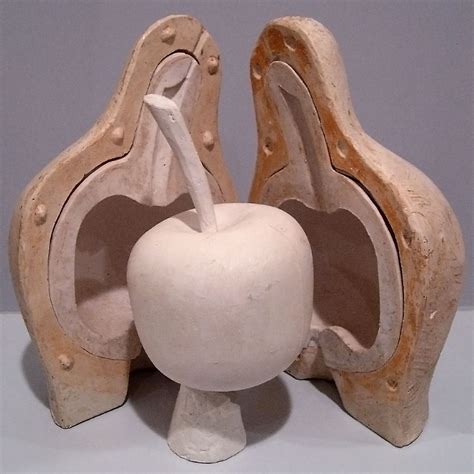 File:Lost Wax-Model of apple in plaster.jpg - Wikimedia Commons