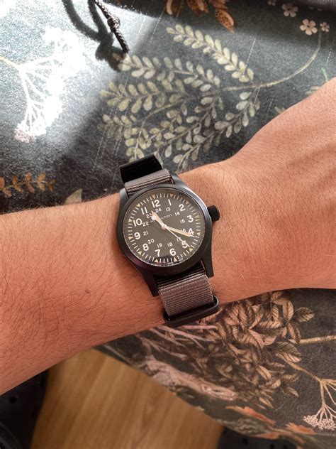 [Hamilton] The Khaki field black - A watch that surprised me : r/Watches