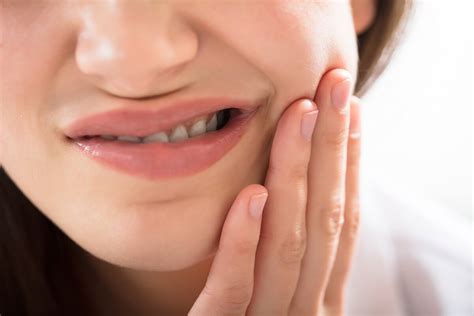 How Can I Relieve Tooth Nerve Pain? | Symptoms of Tooth Nerve Pain