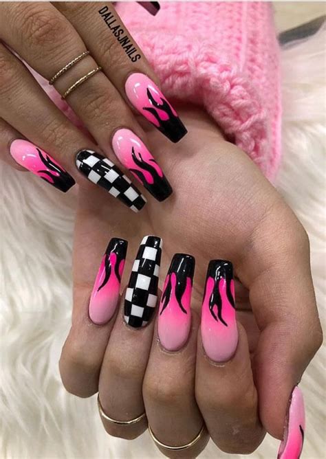 5+ Fire Nail Art Designs - Chinchan Doami Mujer