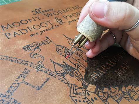 How to pyrography on leather - Leather Mio