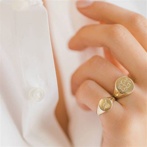 Ladies Gold Signet Pinky Rings Store | bellvalefarms.com