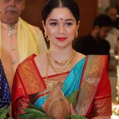 Sachin Tendulkar daughter Sara Tendulkar getting married? After mehendi her look as a marathi ...