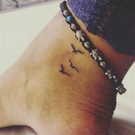 24x kleine tattoo inspiratie | Tattoos, Tattoos for women, Tiny tattoos for women