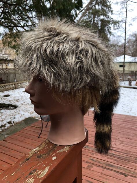 Daniel Boone Hat Faux Fur Raccoon Hat Coonskin Hat Size Large | Etsy | Fake fur fabric, Hat ...