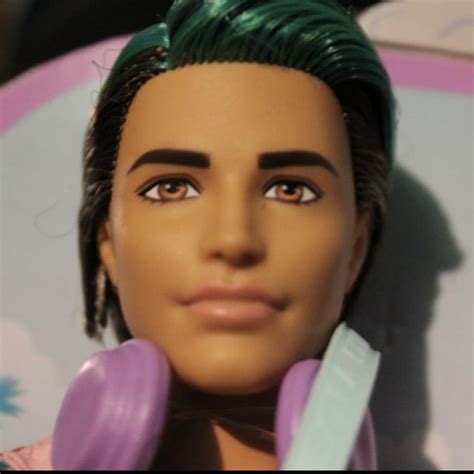 Love the green and purple color scheme of my new Ken doll : r/Gotham