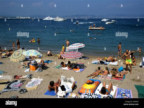 Plage de Pampelonne Saint Tropez St Tropez France Stock Photo: 6239218 - Alamy