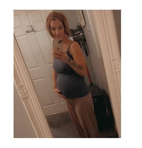 25 Weeks Pregnant - Bump, Baby's Size at 25 Weeks | Emma's Diary