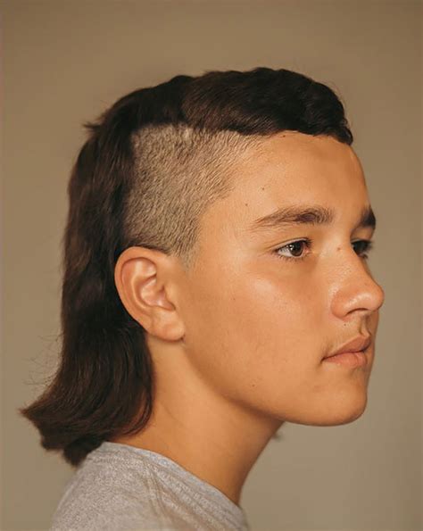 What Does A Mullet Haircut Look Like