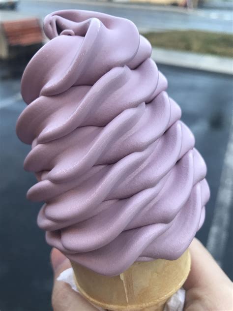 My black raspberry ice-cream from earlier. : r/oddlysatisfying