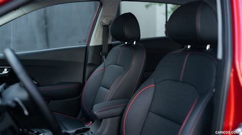 2020 Kia Niro Hybrid - Interior, Front Seats | Caricos