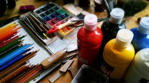 The Ultimate Guide To Oil and Acrylic Painting Supplies For Beginners