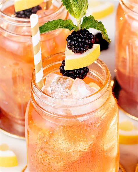 Blackberry Whisky Lemonade Whisky Cocktail Recipe | Crown Royal | Apple drinks recipes, Apple ...