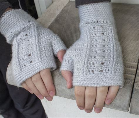 Crochet Pattern for Fingerless Mittens With Textured Panel - Etsy