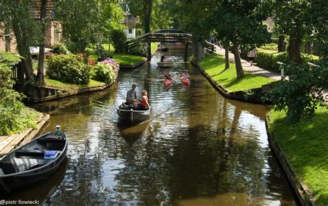 Giethoorn: the Venice of Netherlands – Unusual Places