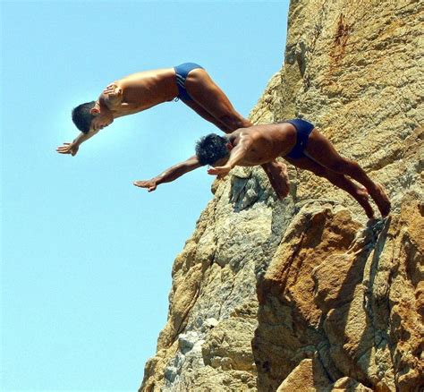 Acapulco Cliff Divers - Drive Mexico Magazine Divers a must see Experience