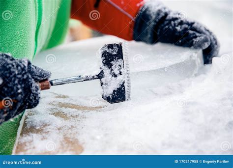 Ice Sculpture Wedding Carving Man Use Chisel Cut Frozen Winter Stock Photo - Image of flare ...