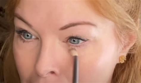 6 Quick, Easy & Effective Makeup Tips for Tired Eyes | Upstyle