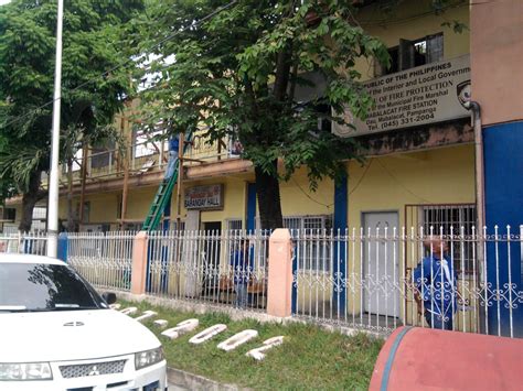 File:Barangay Hall Of Dau, Mabalacat, Pampanga.jpg - Philippines