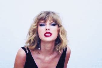 Taylor Swift GIF - Find & Share on GIPHY