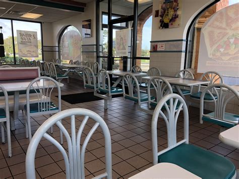 Shoutout to this Taco Bell’s decor! : r/tacobell