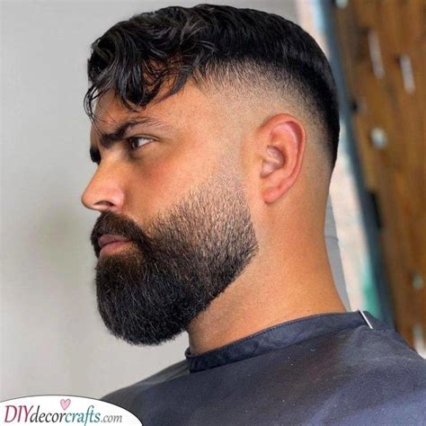 20 Long Beard Styles for Men