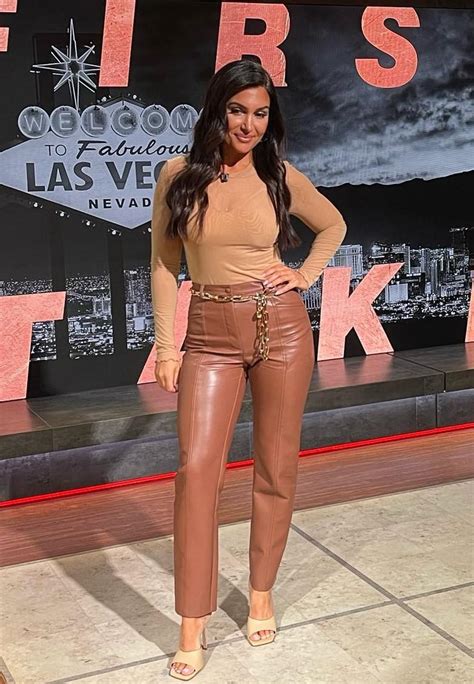 Molly Qerim - ESPN : r/hot_reporters