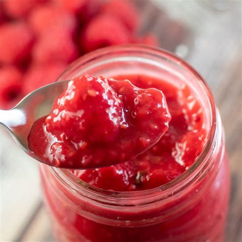 Homemade Raspberry Pie Filling - Bake It With Love