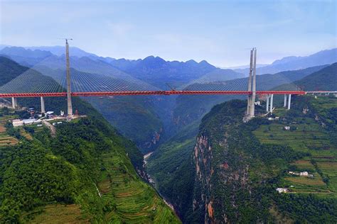 China drives ever upwards with world's highest bridge