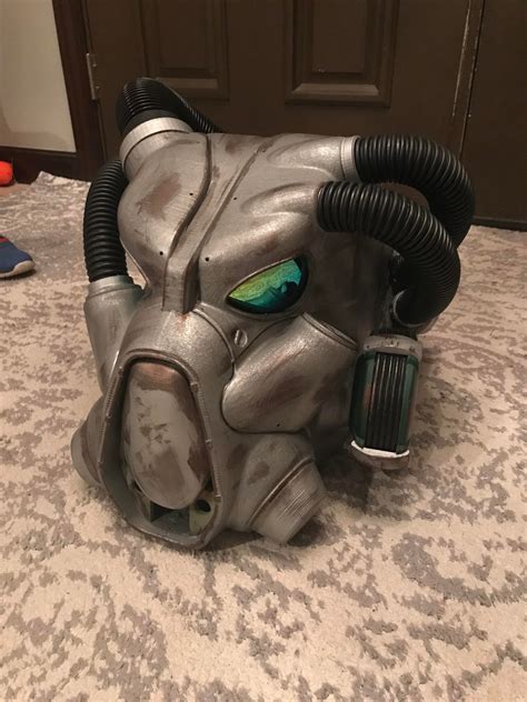 Finished Fallout Enclave helmet : 3Dprinting