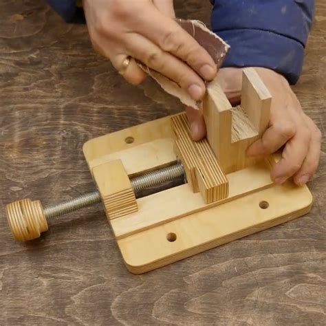 DIY Cool Clamp Tool From Scraps Of Plywood! | Clamp tool, Diy crafts, Diy