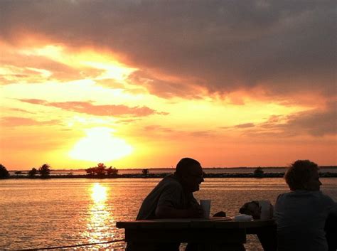 Sunset Dining at Dockside Cafe - Sandusky, Ohio. #attraction | Lake erie, Lake, Put-in-bay