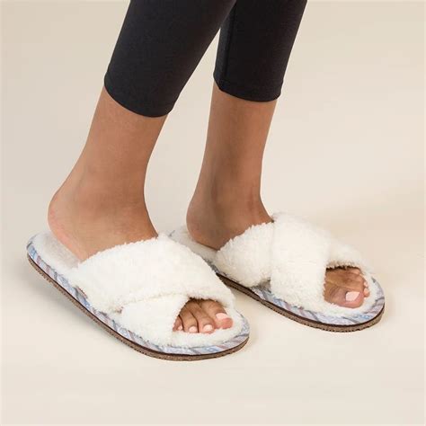 The Coziest Ethical & Eco-friendly Slippers to Stay Warm — The Honest Consumer