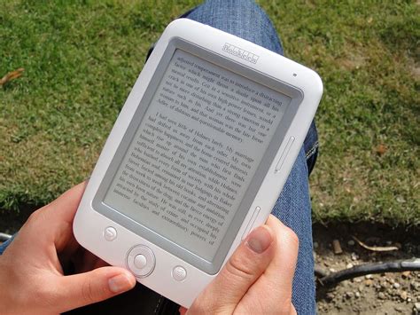 person, using, white, e-book reader, reading, book, read, touch screen | Piqsels