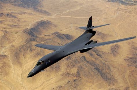 How the B-1 Lancer Bomber Became An ISIS Killer | The National Interest