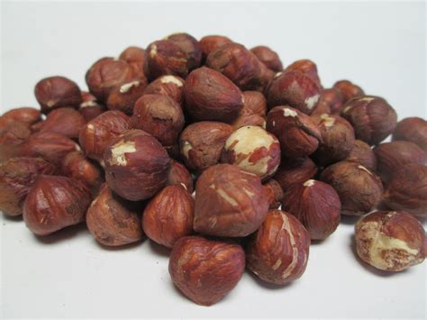 Roasted Shelled Hazelnuts (filberts), 25 lbs / case — GREEN BULK