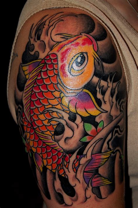 31 Magnifiques Tatouages de Carpe Koï Pour Dévoiler Votre Personnalité ...